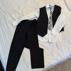Van Heusen Black and White Vest Matching Set